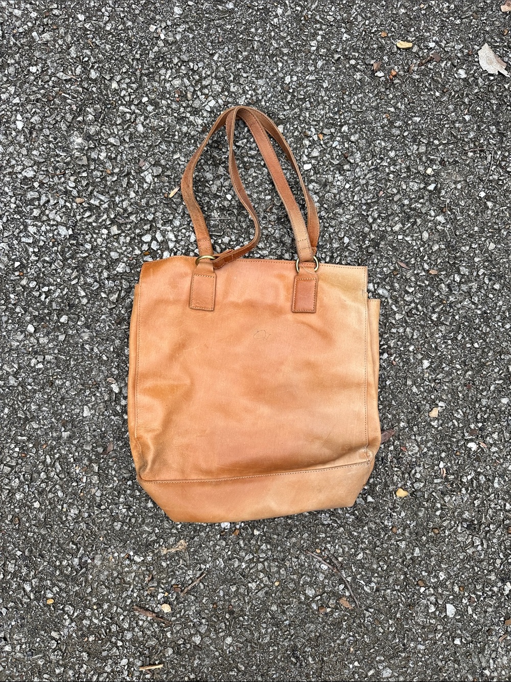 Fashionable Classic Tan Leather Tote Bag